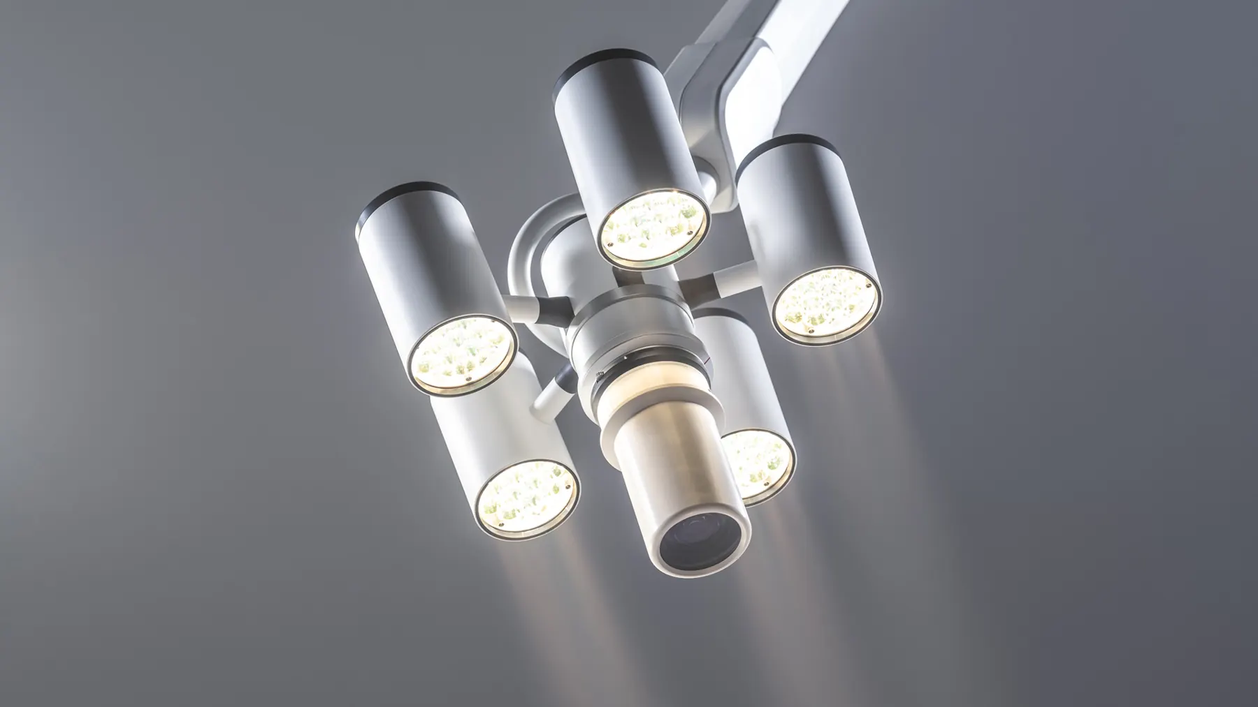 SOL surgical light from below with central handle – design proposal